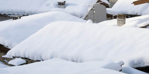 Employee Escapes Uninjured As Arena Roof Collapses In Central Alberta Cbc News Sylvan Lake Roof Collapsing Cold Lake